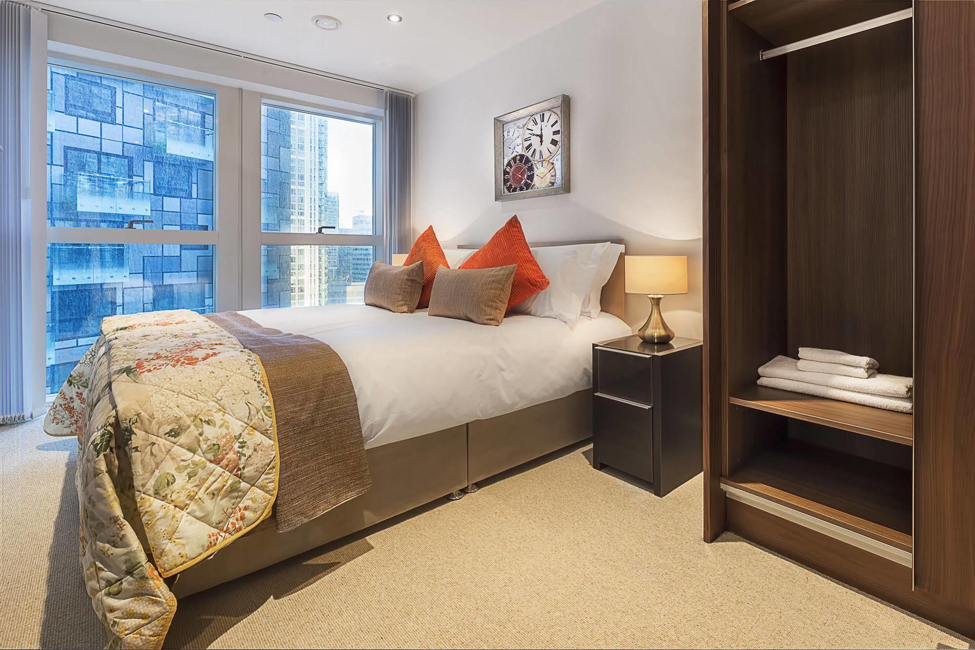 Lincoln Plaza Apartment London Exterior photo