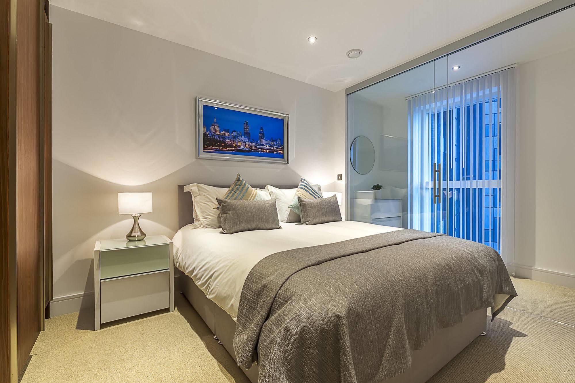 Lincoln Plaza Apartment London Exterior photo