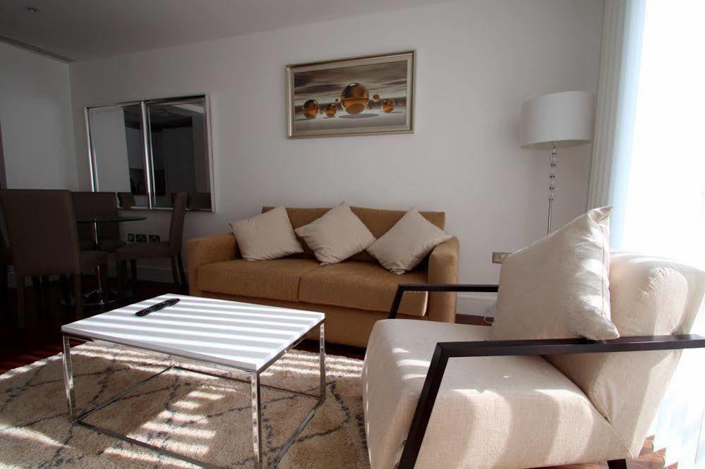 Lincoln Plaza Apartment London Exterior photo