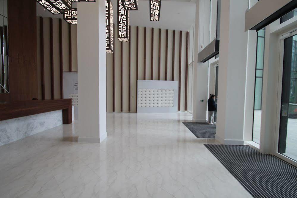 Lincoln Plaza Apartment London Exterior photo